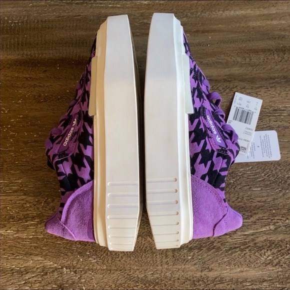 New Adidas Originals Hypersleek Sneakers - Picture 3 of 5